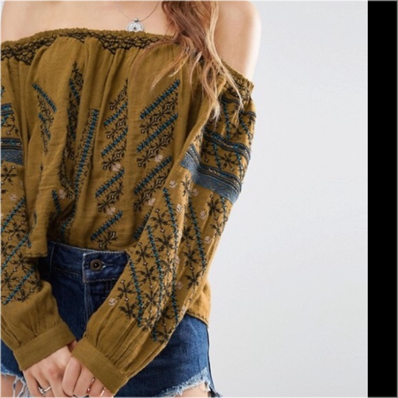 Free People Off the Shoulder Top - Picture 4 of 7